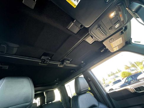 Used 2021 Ford Bronco First Edition image 30