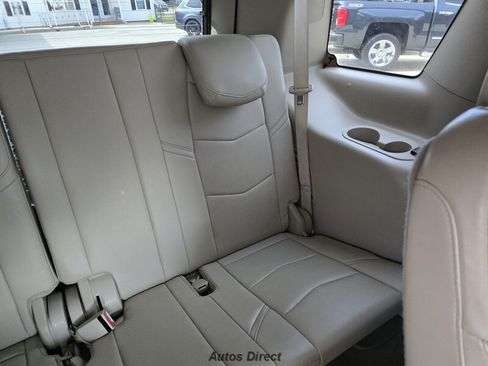 Used 2019 Cadillac Escalade Premium Luxury RWD image 35