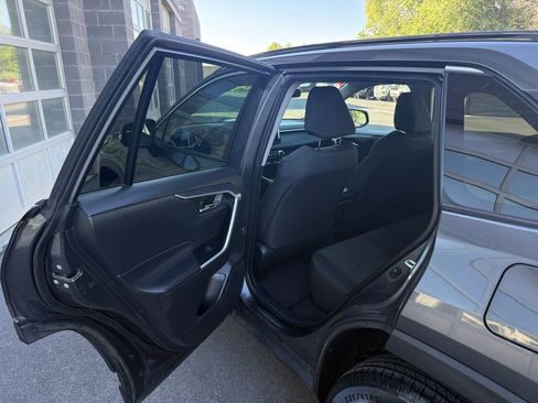 Used 2024 Toyota RAV4 XLE AWD/4WD image 33