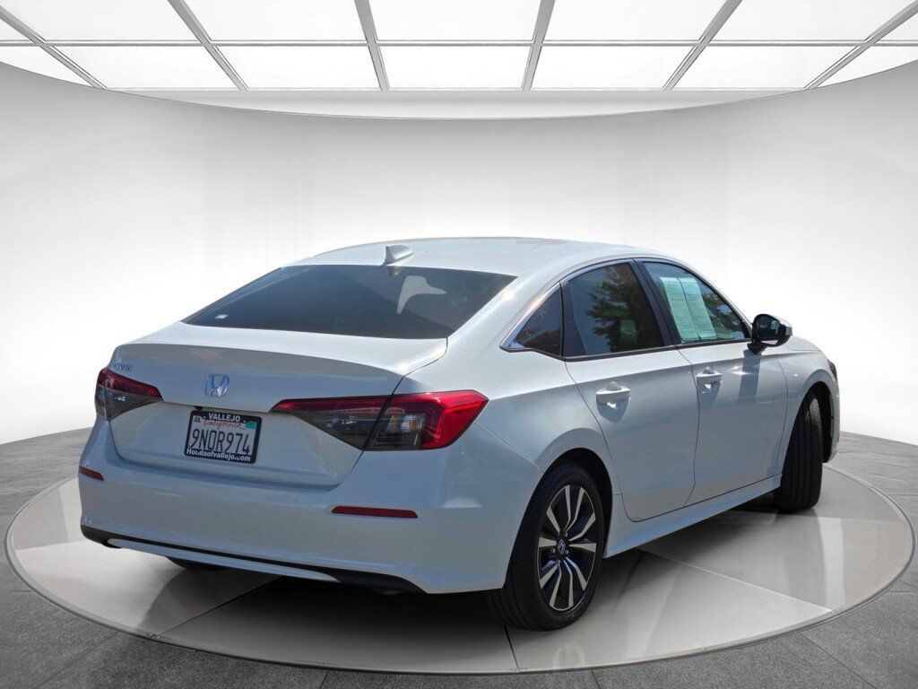 Certified 2024 Honda Civic EX image 3