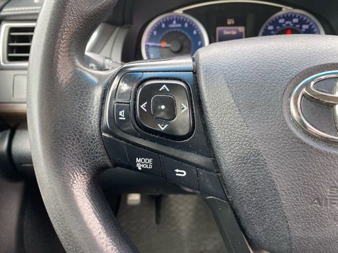Used 2016 Toyota Camry LE FWD image 19