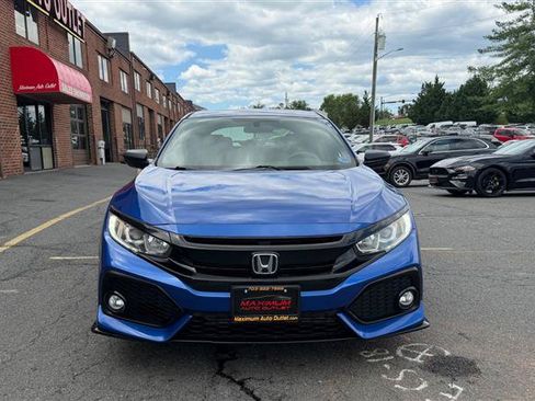 Used 2018 Honda Civic Sport image 2