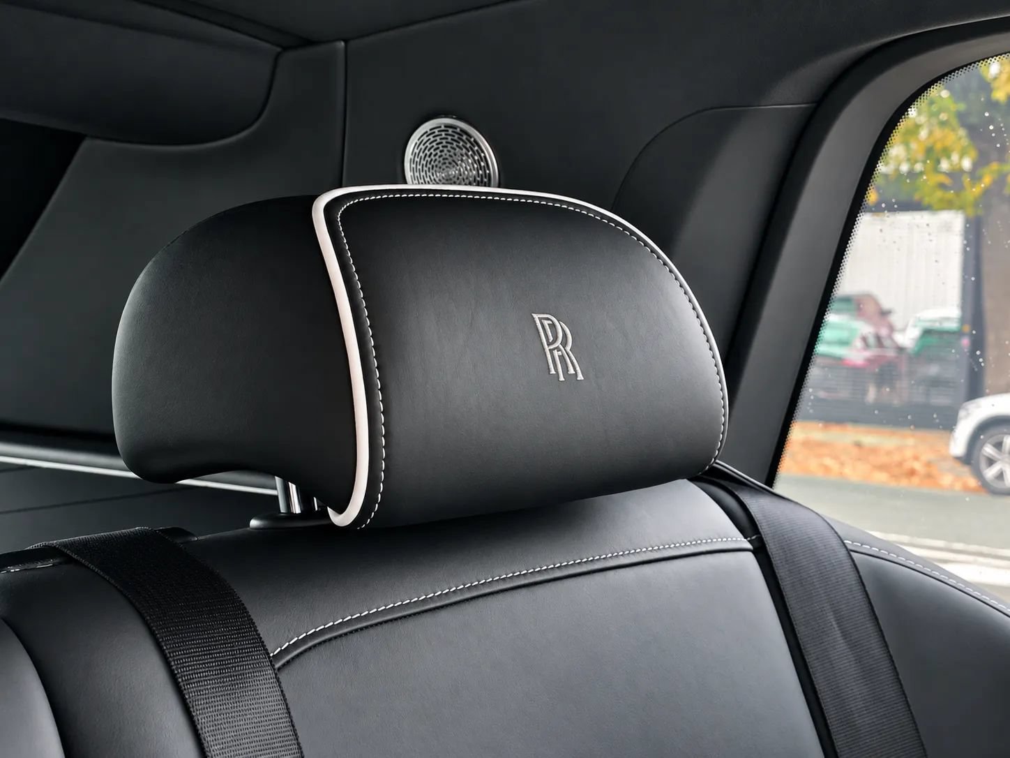 Used 2020 Rolls-Royce Cullinan Black Badge AWD/4WD image 47
