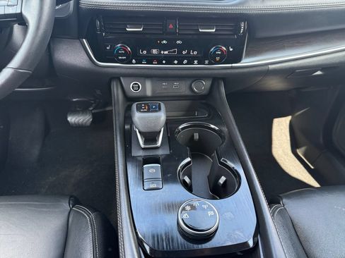 Used 2021 Nissan Rogue SL AWD/4WD image 13