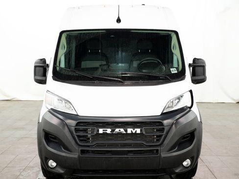 Used 2025 RAM ProMaster 2500 w/ Convenience Group FWD image 2