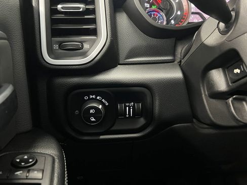 Used 2020 RAM 2500 Big Horn w/ Level 2 Equipment Group image 26