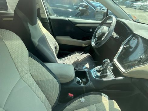 Used 2020 Subaru Outback Premium AWD/4WD image 6