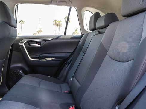 Used 2022 Toyota RAV4 XLE w/ Convenience Package FWD image 25