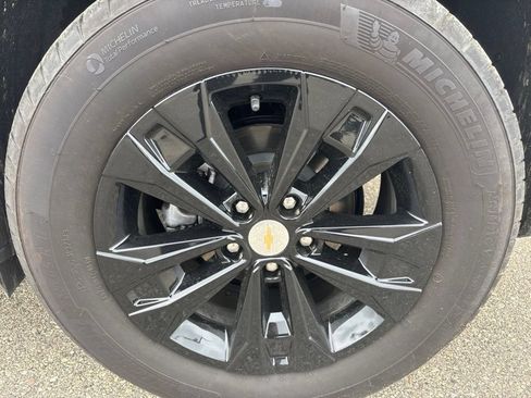 Used 2026 Chevrolet Equinox LT AWD/4WD image 12