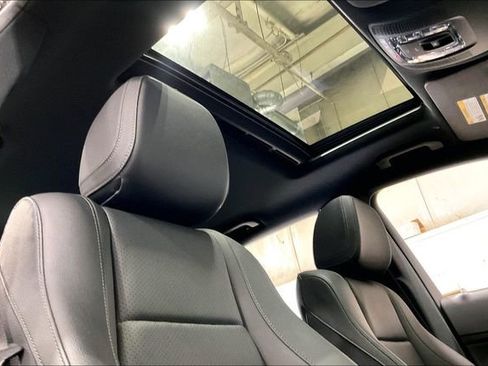 Used 2024 Mercedes-Benz GLE 450e 4MATIC image 24
