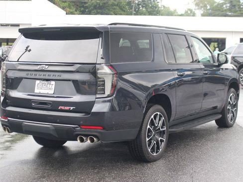 Used 2025 Chevrolet Suburban RST w/ RST Capability Package AWD/4WD image 7