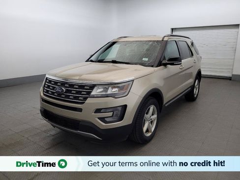 Used 2017 Ford Explorer XLT w/ Equipment Group 202A AWD/4WD image 1