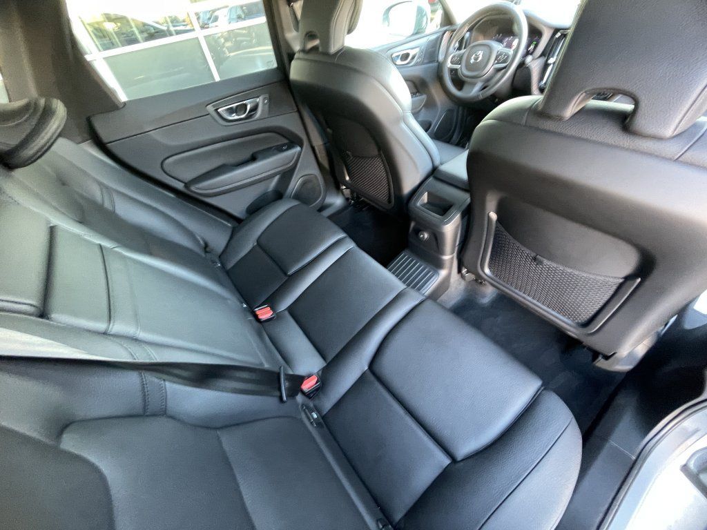 Used 2022 Volvo XC60 T8 Inscription Expression w/ Advanced Package AWD/4WD image 26