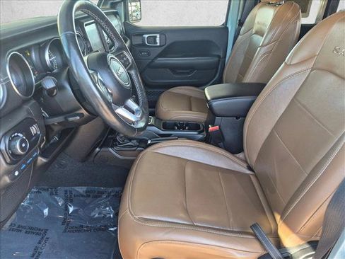 Used 2023 Jeep Wrangler Unlimited Sahara w/ Cold Weather Group AWD/4WD image 8