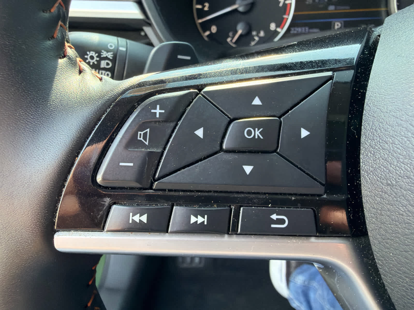 Used 2025 Nissan Altima 2.5 SR AWD/4WD image 16