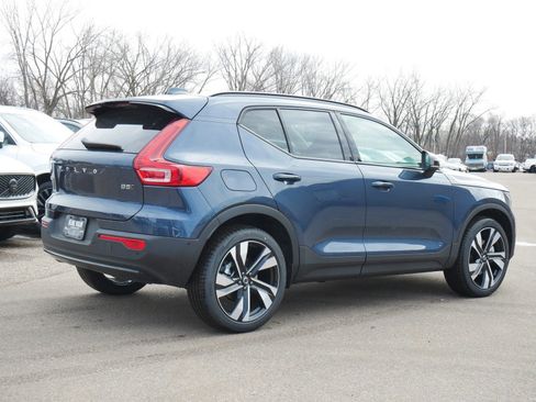 New 2026 Volvo XC40 B5 Plus w/ Climate Package image 3