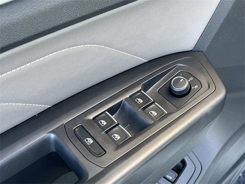 Used 2022 Volkswagen Atlas SE image 31