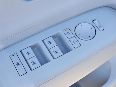 New 2026 Hyundai Kona SE image 15