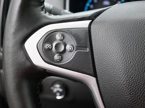 Used 2018 Chevrolet Colorado LT AWD/4WD image 32