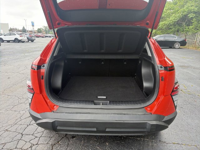 Used 2025 Hyundai Kona SEL FWD image 16