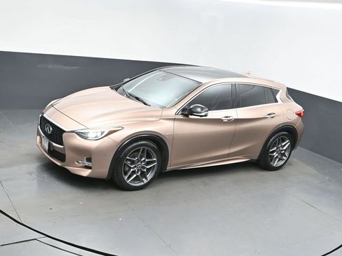 Used 2018 INFINITI QX30 Sport w/ Sport Leather Package image 32