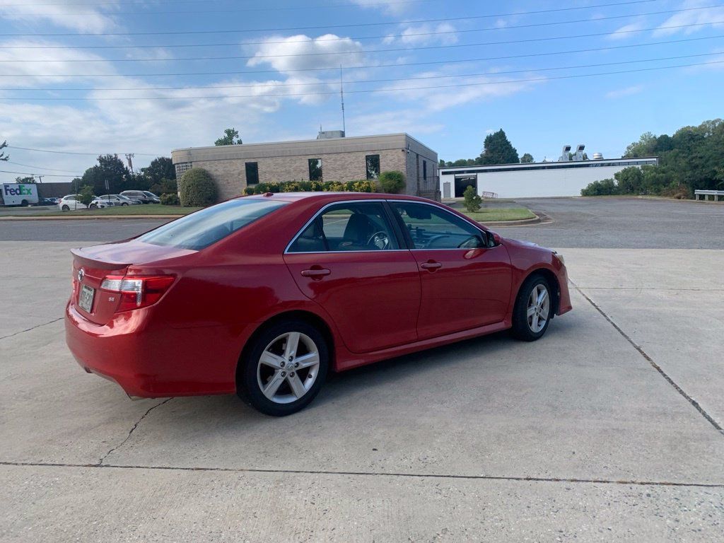 Used 2012 Toyota Camry SE FWD image 11