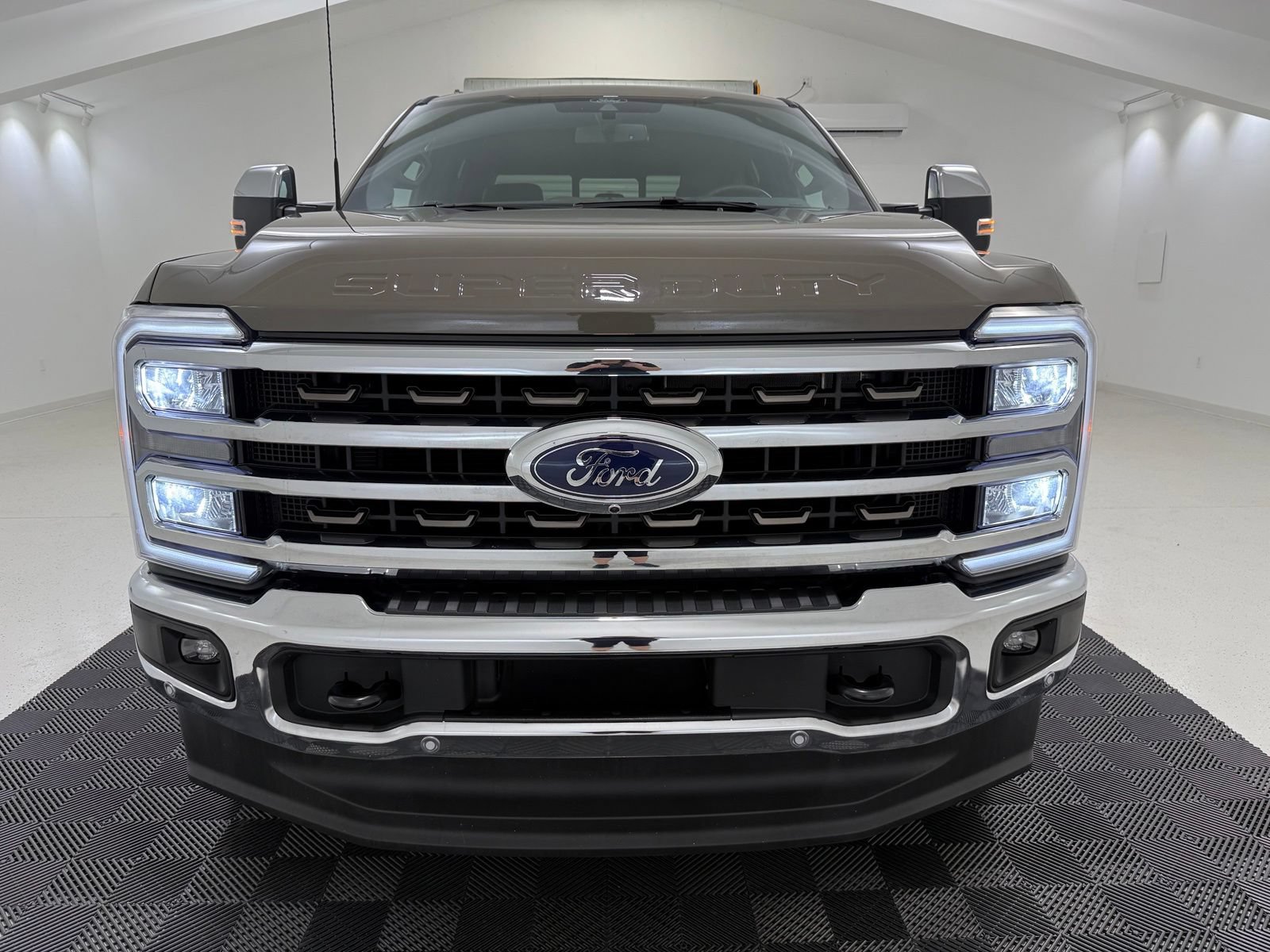 Used 2026 Ford F250 King Ranch w/ Chrome Package AWD/4WD image 2