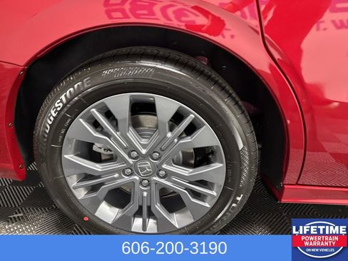 New 2026 Honda Odyssey Touring image 6