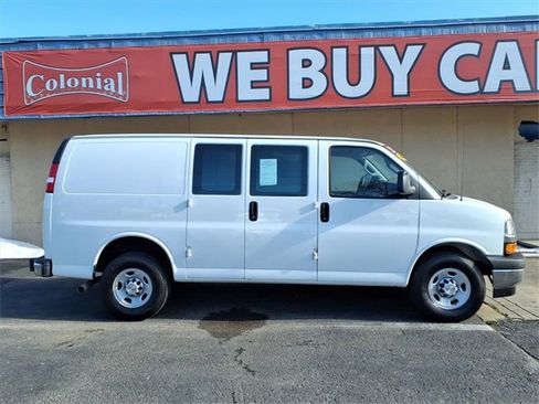 Used 2022 Chevrolet Express 2500 w/ Driver Convenience Package image 3
