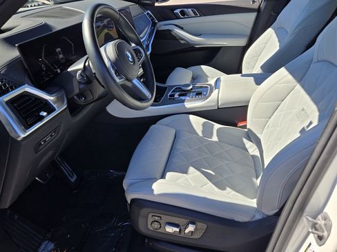 Used 2025 BMW X5 xDrive40i image 10