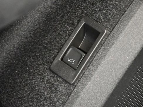 New 2025 Audi SQ5 Premium Plus image 33