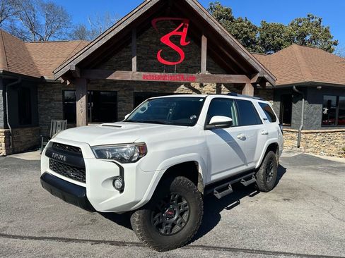 Used 2016 Toyota 4Runner TRD Pro image 1