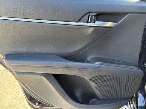 Used 2021 Toyota Camry SE w/ Carpet Mat Package (TMS) image 23