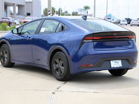 New 2026 Toyota Prius LE image 6