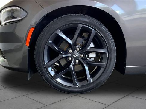 Used 2022 Dodge Charger SXT w/ Blacktop Package RWD image 11