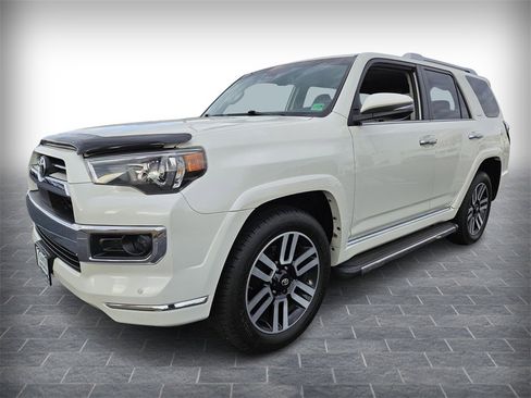 Used 2021 Toyota 4Runner Limited image 3