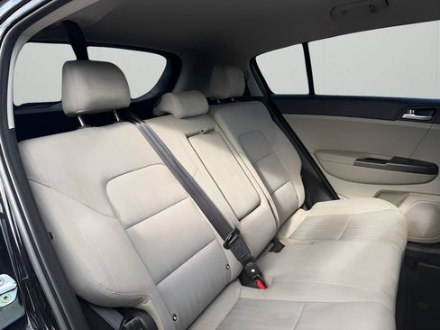 Used 2020 Kia Sportage LX FWD image 19