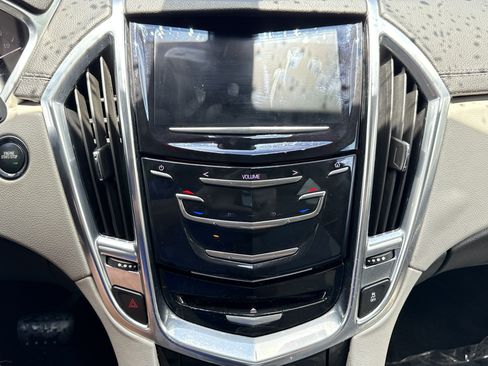 Used 2013 Cadillac SRX Luxury image 14