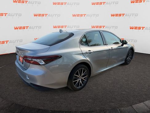 Used 2023 Toyota Camry XLE FWD image 5