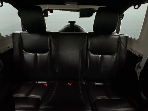 Used 2013 Jeep Wrangler Unlimited Sahara w/ Connectivity Group AWD/4WD image 15