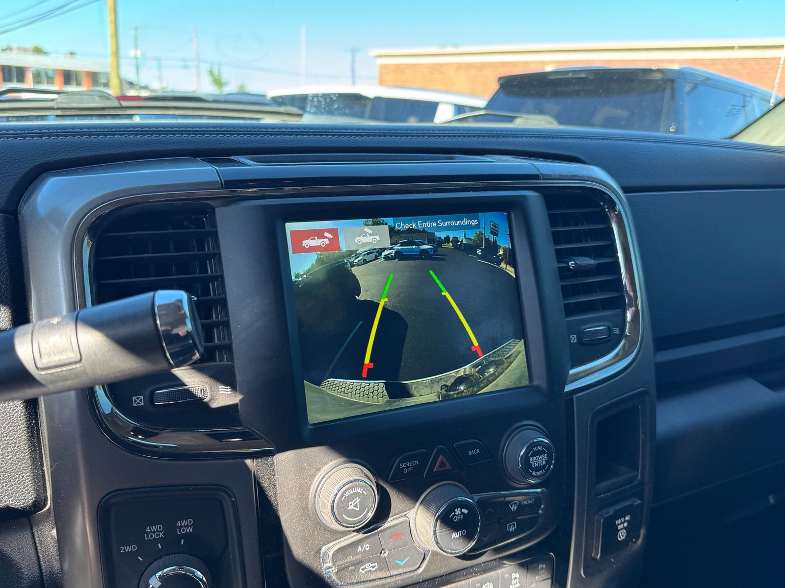 Used 2018 RAM 2500 Laramie w/ Sport Appearance Group AWD/4WD image 19