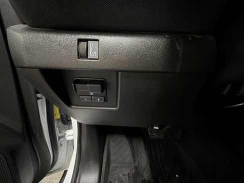 Certified 2023 Chevrolet Colorado Z71 w/ Z71 Convenience Package 2 image 19