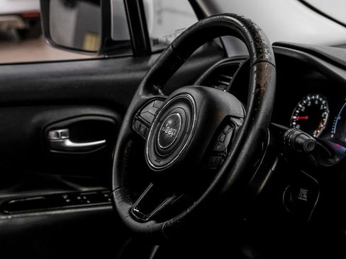 Used 2017 Jeep Renegade Altitude image 20