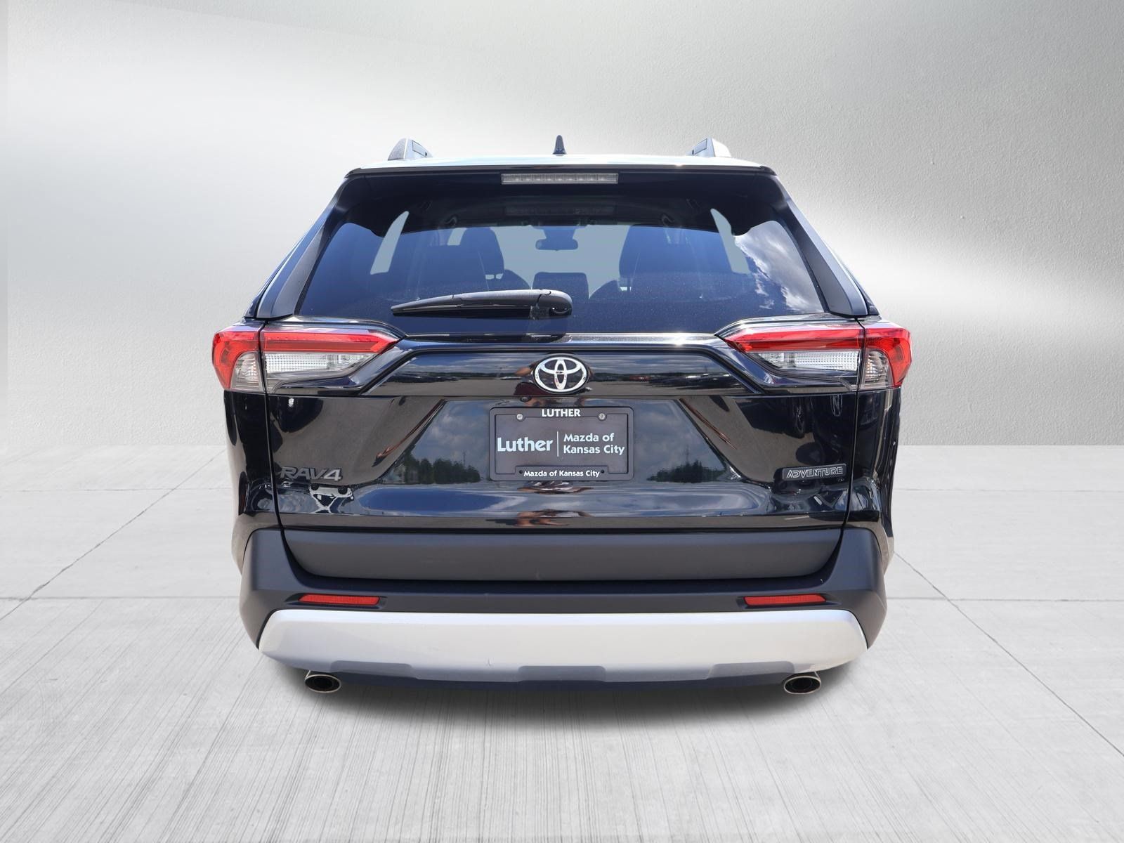 Used 2024 Toyota RAV4 Adventure AWD/4WD image 6