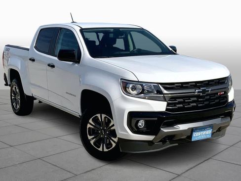 Used 2022 Chevrolet Colorado Z71 image 2