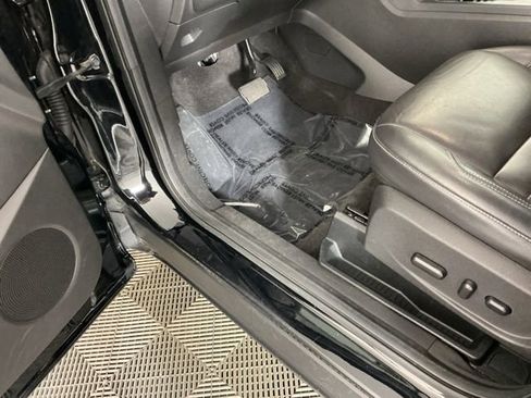 Used 2018 Ford Escape Titanium AWD/4WD image 16