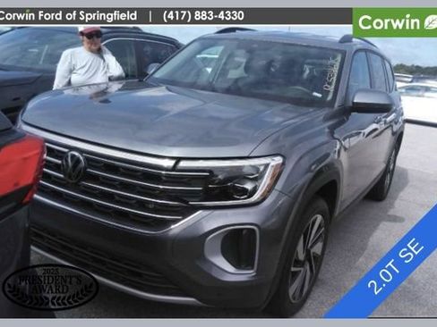 Used 2024 Volkswagen Atlas SE AWD/4WD image 1