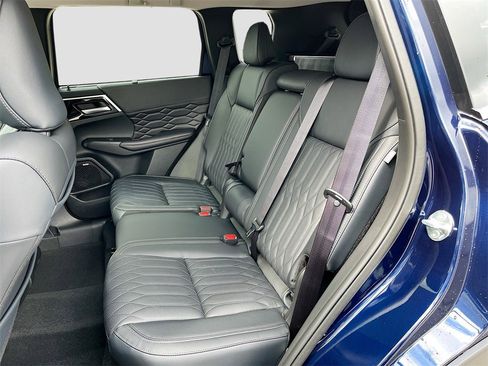 New 2025 Mitsubishi Outlander SEL image 26