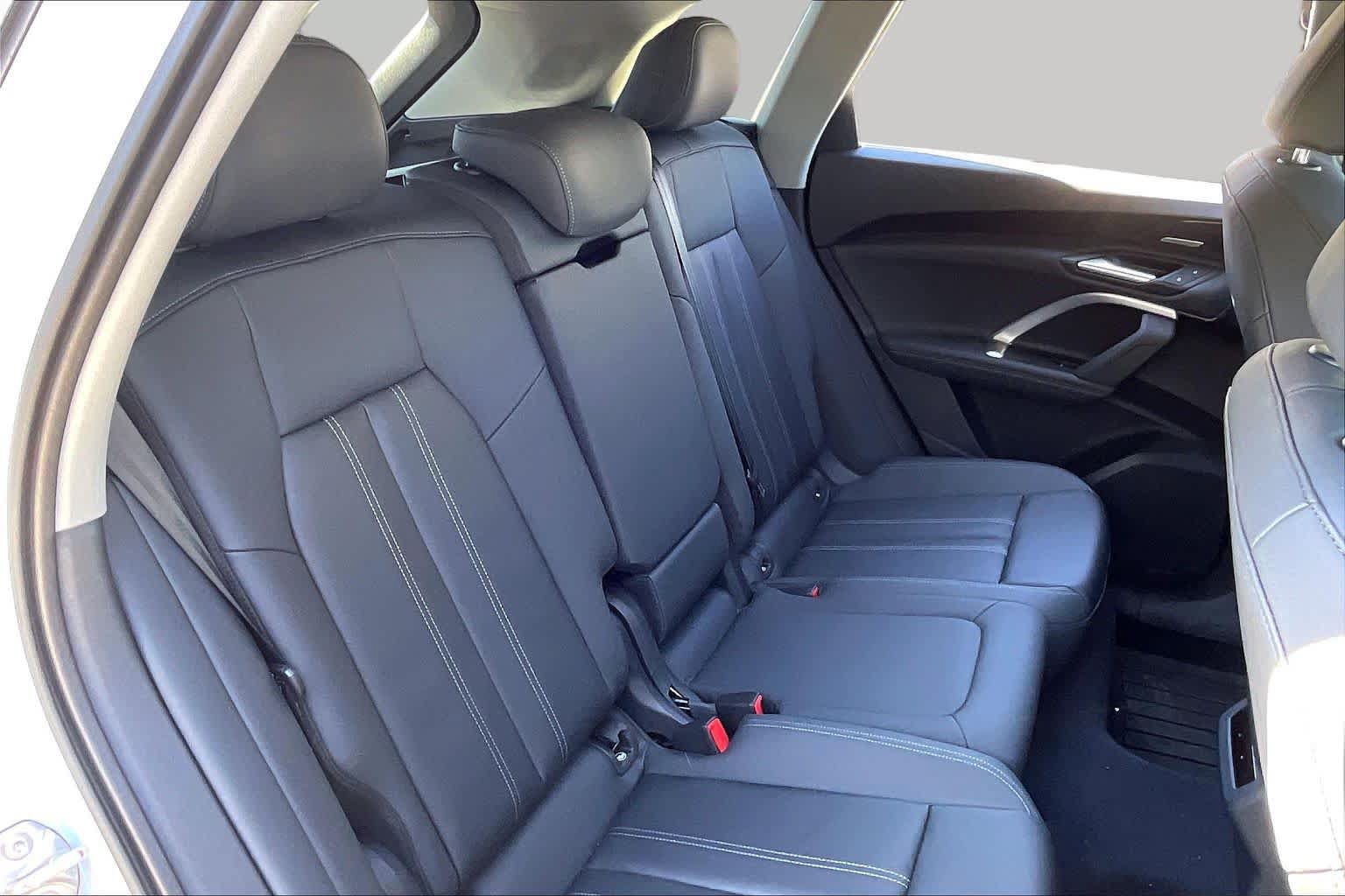 Used 2026 Audi Q5 Premium w/ Premium Plus AWD/4WD image 19