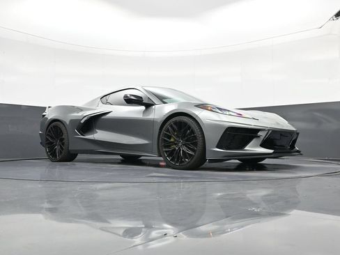 Used 2024 Chevrolet Corvette Stingray Preferred Cpe w/ Z51 Performance Package RWD image 8